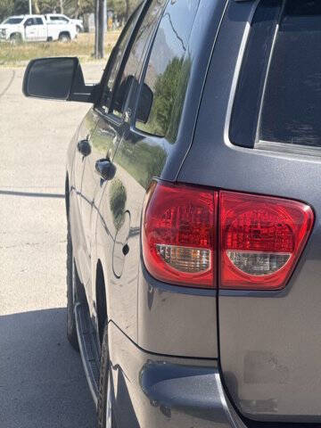 2017 Toyota Sequoia SR5