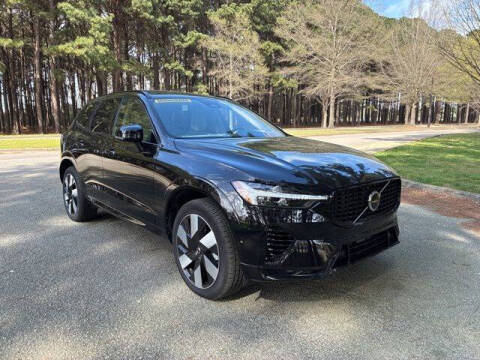2025 Volvo XC60 T8 Plus Dark Theme