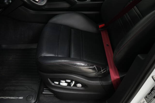 2021 Porsche Cayenne GTS