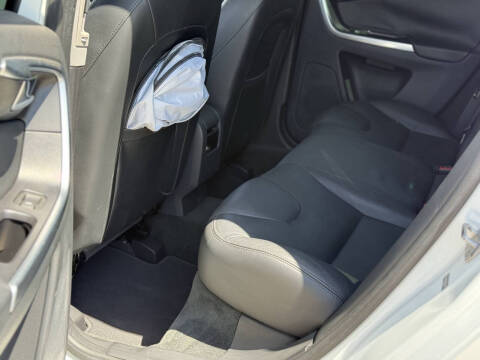 2015 Volvo XC60 T5 Drive-E Premier