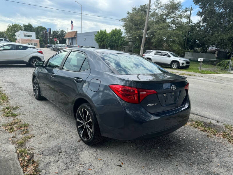 2018 Toyota Corolla SE photo 8