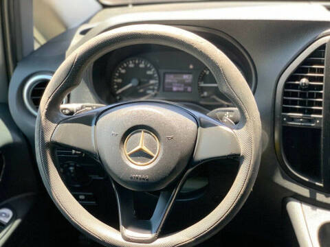 2016 Mercedes-Benz Metris Passenger