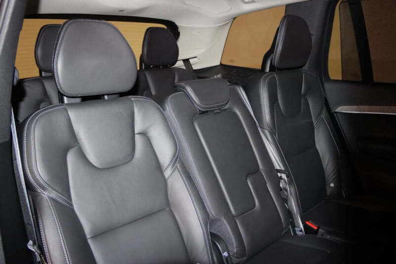 2023 Volvo XC90 B6 Ultimate Bright Theme 7P
