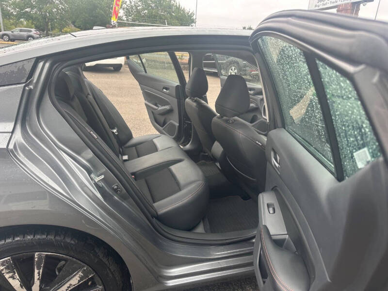 2022 Nissan Altima 2.5 SR