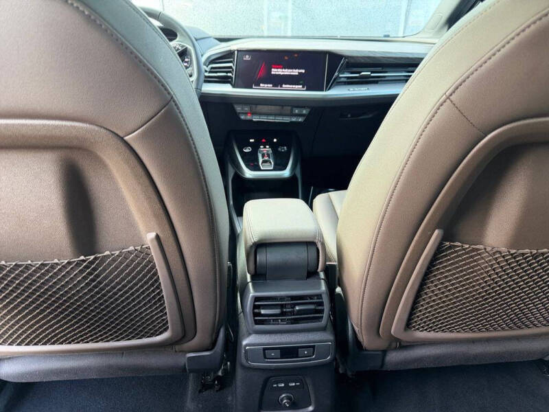 2024 Audi Q4 e-tron Premium 40