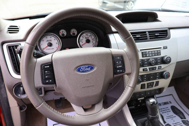 2010 Ford Focus SES