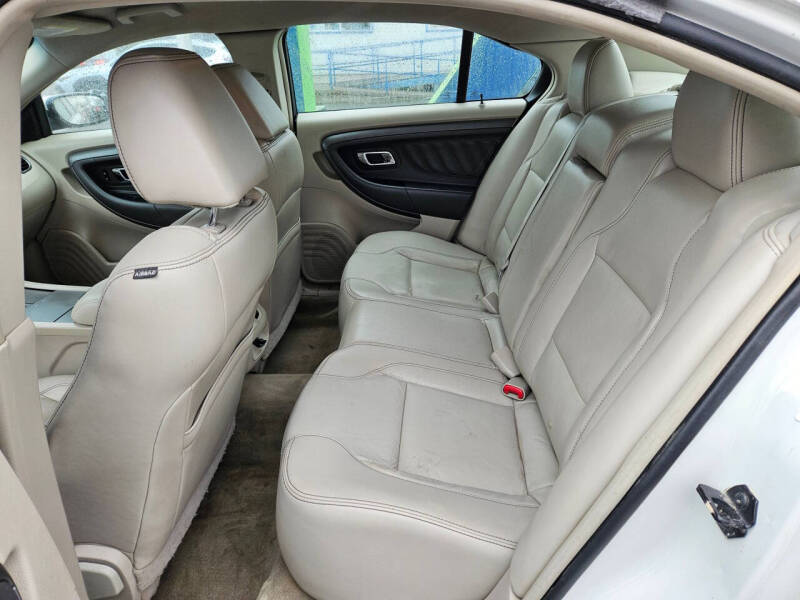 2012 Ford Taurus SEL