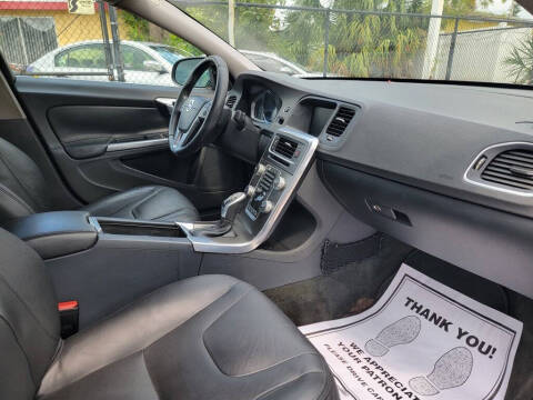 2016 Volvo S60 T5 Drive-E Premier