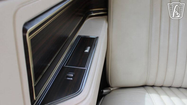 1982 Lincoln Mark VI