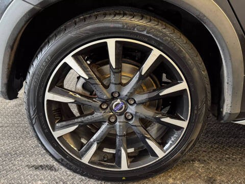 2017 Volvo V60 Cross Country T5 Premier