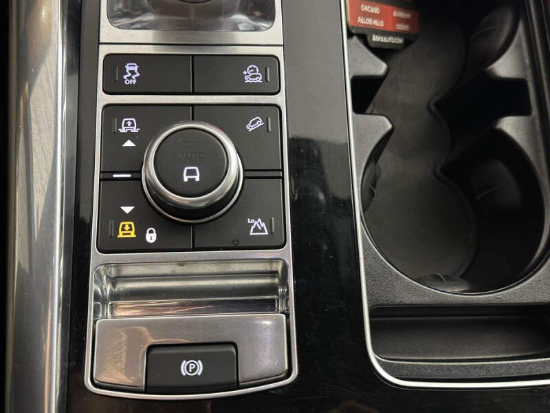 2020 Land Rover Range Rover Sport SVR