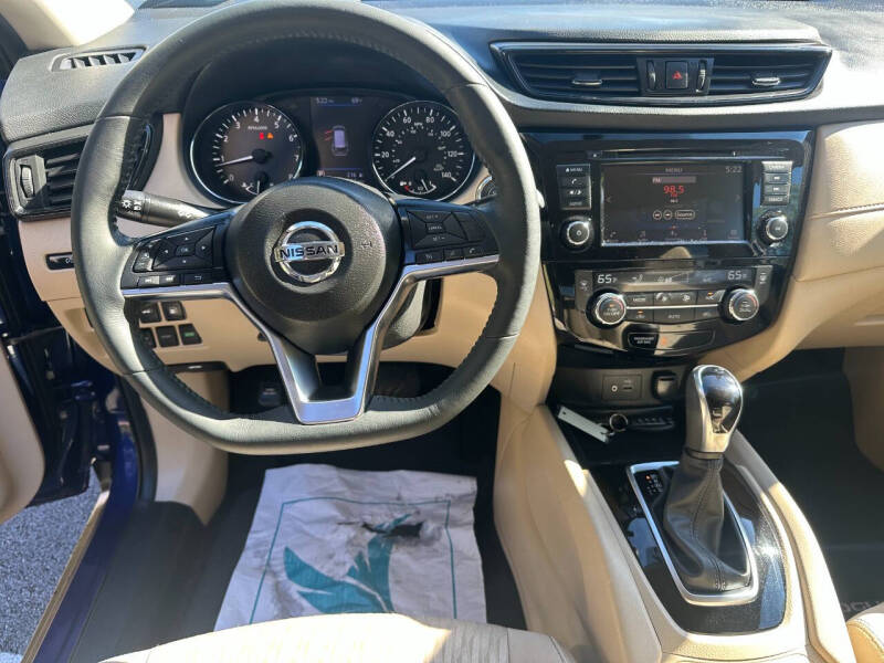 2018 Nissan Rogue SV