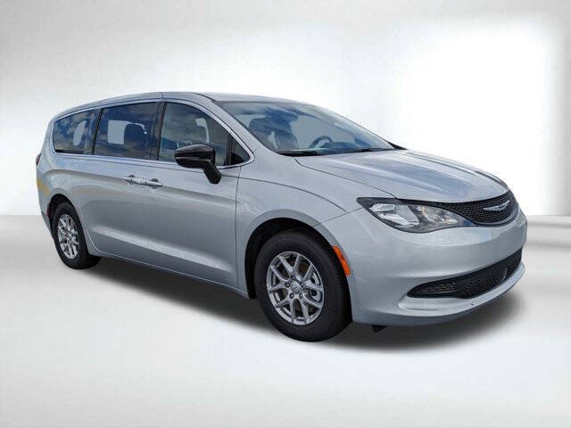 2026 Chrysler Voyager LX