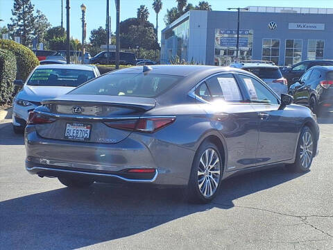 2019 Lexus ES 300h