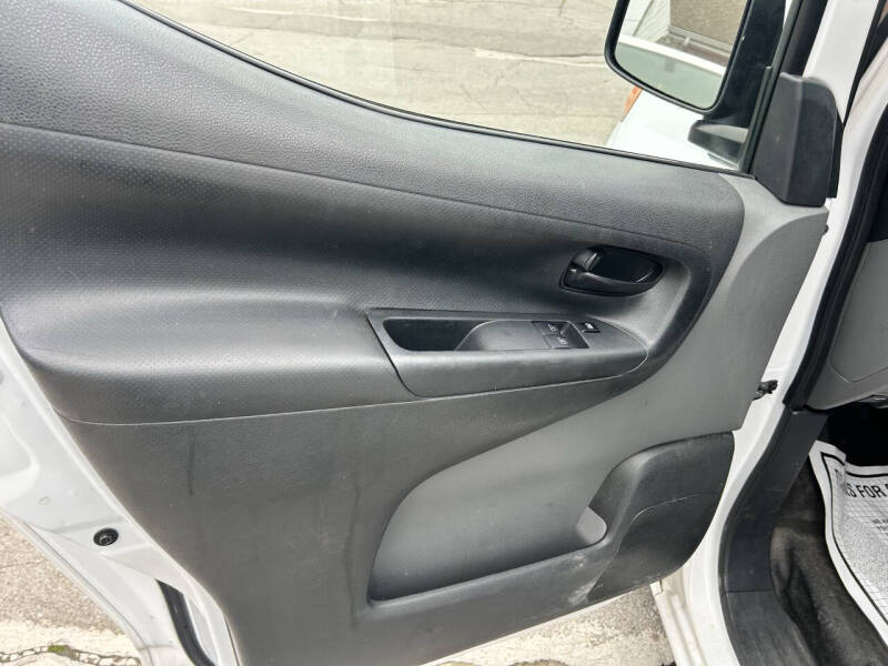 2016 Nissan NV200 SV