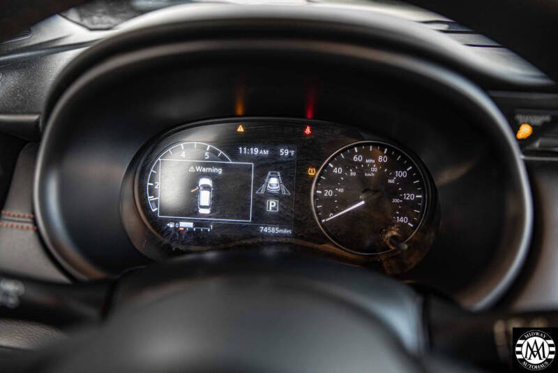 2021 Nissan Kicks SR