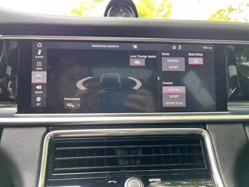 2018 Porsche Panamera 4