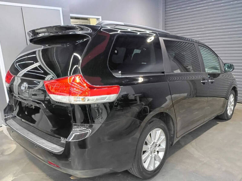 2011 Toyota Sienna