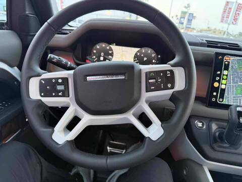 2025 Land Rover Defender 110 P400 X-Dynamic SE