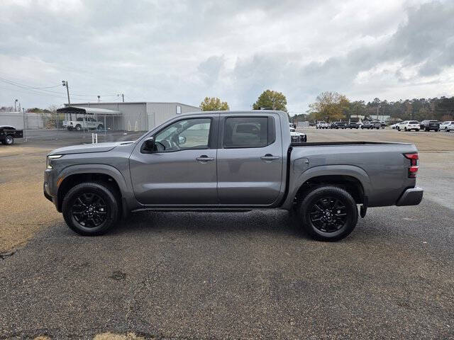 2023 Nissan Frontier SV