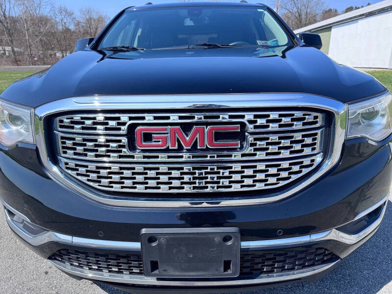 2017 GMC Acadia Denali