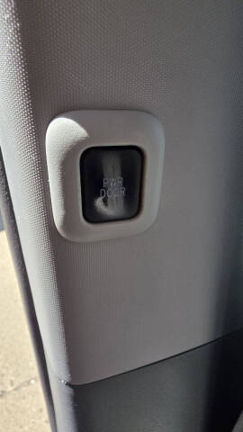 2014 Toyota Sienna LE 8-Passenger