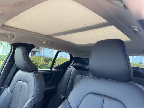 2026 Volvo XC40 B5 Plus