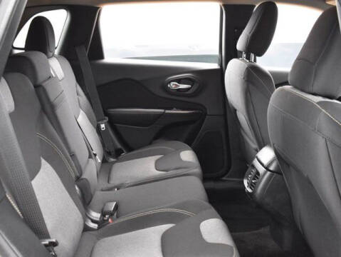 2015 Jeep Cherokee Sport