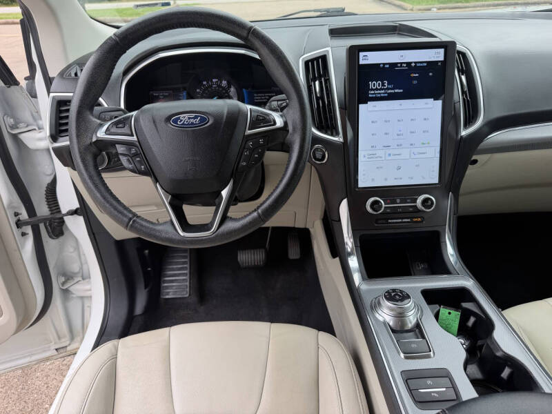 2021 Ford Edge Titanium