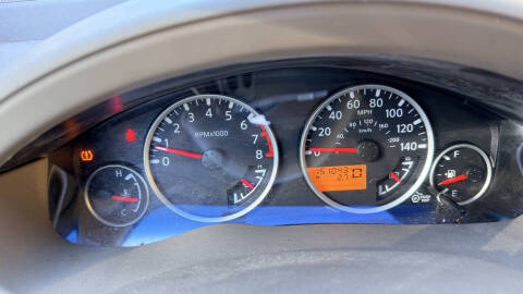 2010 Nissan Pathfinder LE