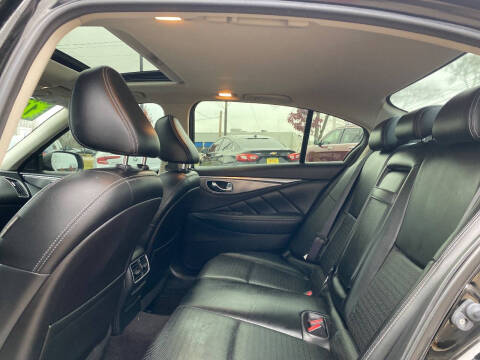 2015 Infiniti Q50 Sport