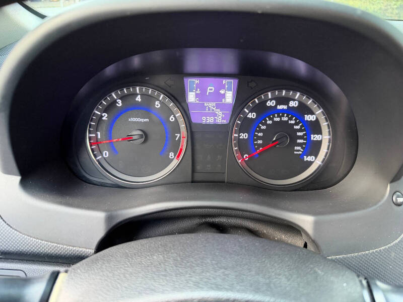 2017 Hyundai Accent SE