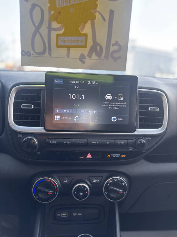 2022 Hyundai Venue SE