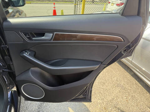 2016 Audi Q5 2.0T quattro Premium Plus