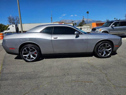 2015 Dodge Challenger SXT Plus