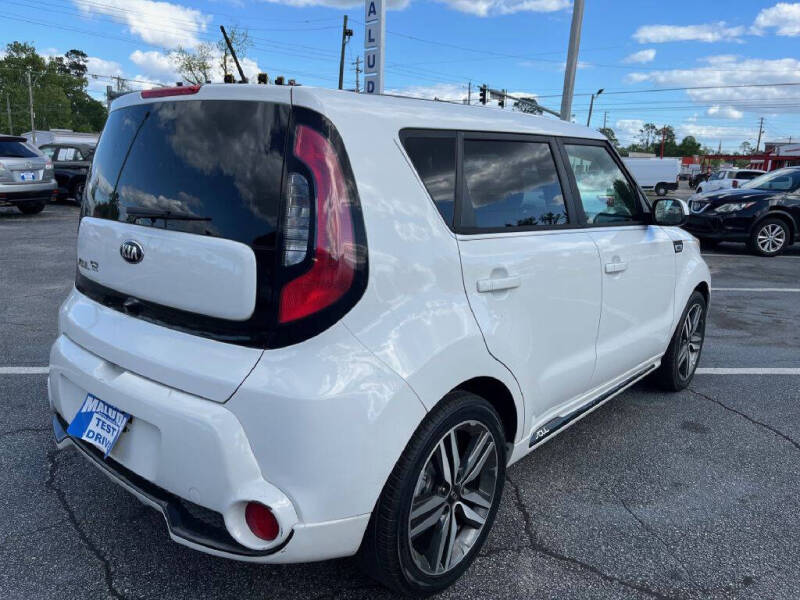 2016 Kia Soul +