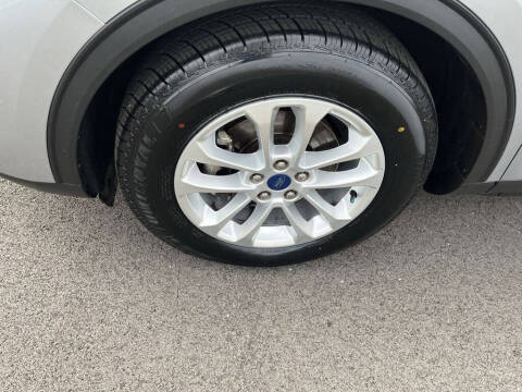 2022 Ford Escape SE