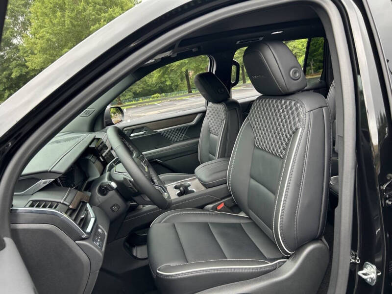 2025 GMC Acadia Denali