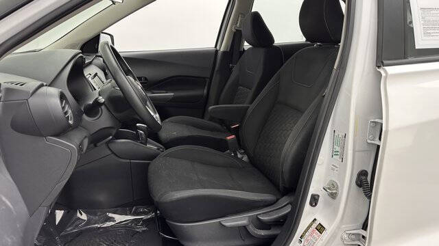 2022 Nissan Kicks S