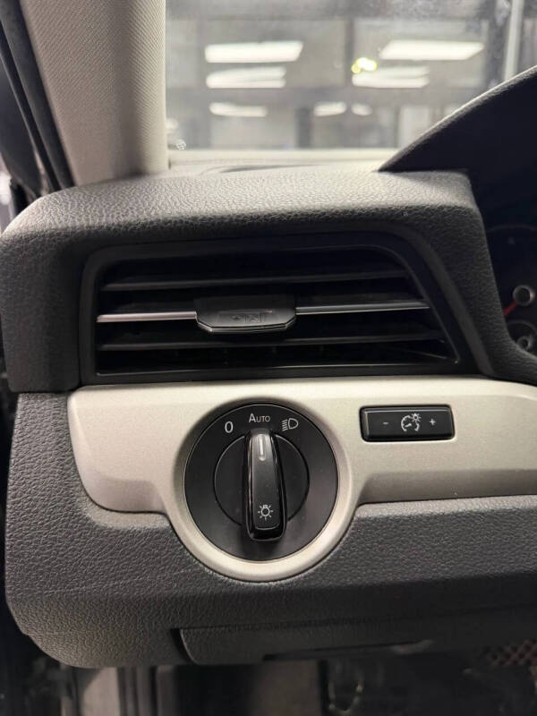 2022 Volkswagen Passat SE