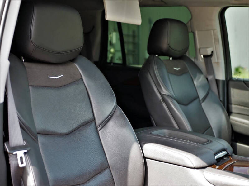 2020 Cadillac Escalade Premium Luxury