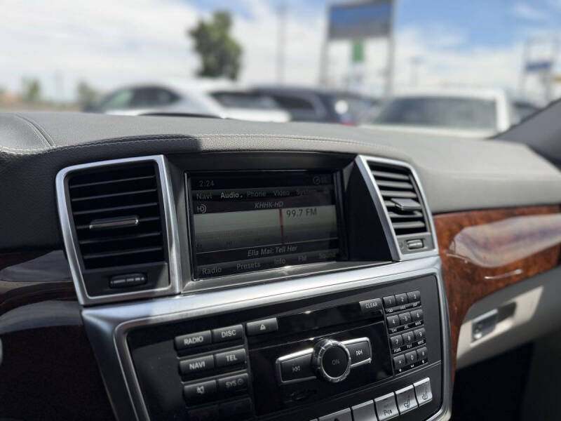2015 Mercedes-Benz GL-Class GL 550 4MATIC