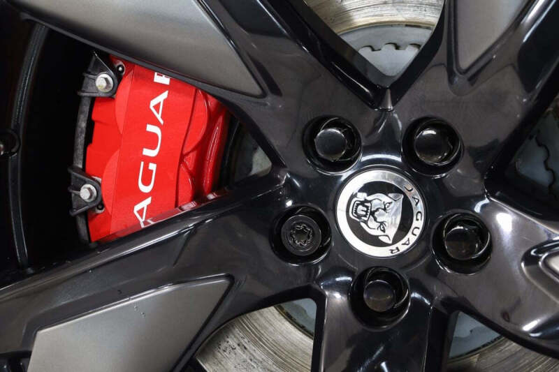 2024 Jaguar F-PACE SVR