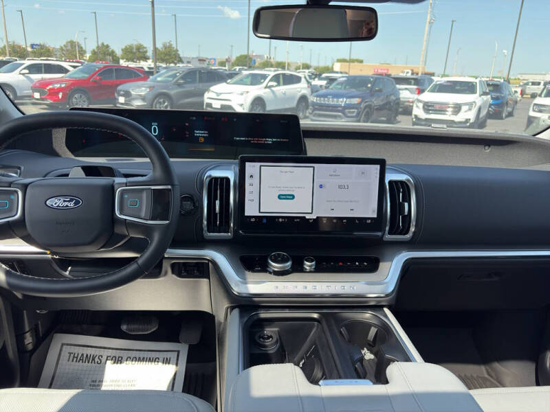 2027 Ford Expedition Platinum