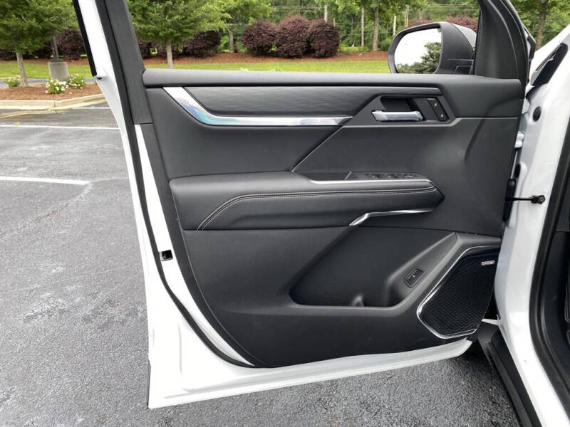 2025 GMC Acadia Elevation