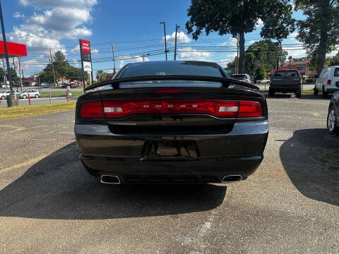 2012 Dodge Charger SE