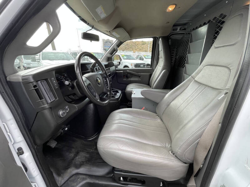 2023 Chevrolet Express 2500