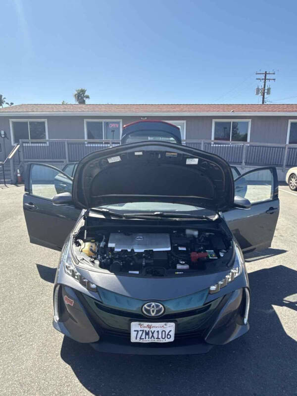 2017 Toyota Prius Prime Plus