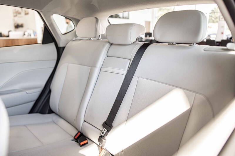 2025 Hyundai Kona SE