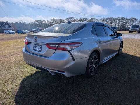 2020 Toyota Camry SE